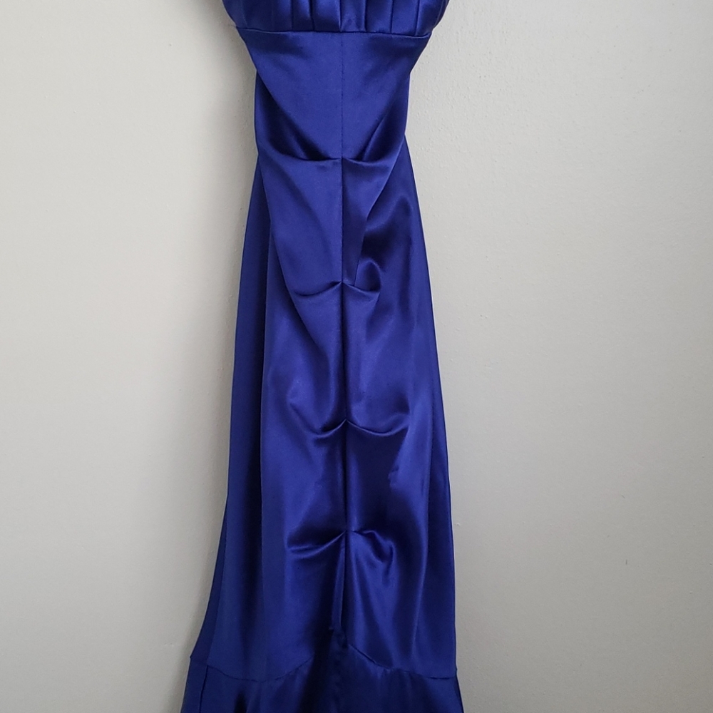 Dress - Picture 4 of 5